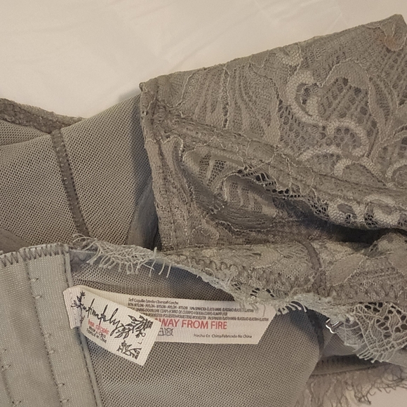 Free People Lace Bustier Pale Green M/L - Picture 3 of 3